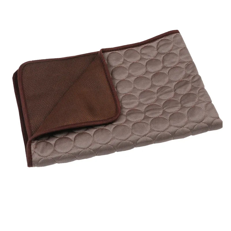 Tapis Mesh Rafraîchissant pour Chien et Chat – Bye bye la chaleur !