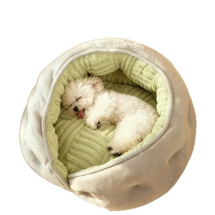 Lit douillet blanc petits chiens et chats